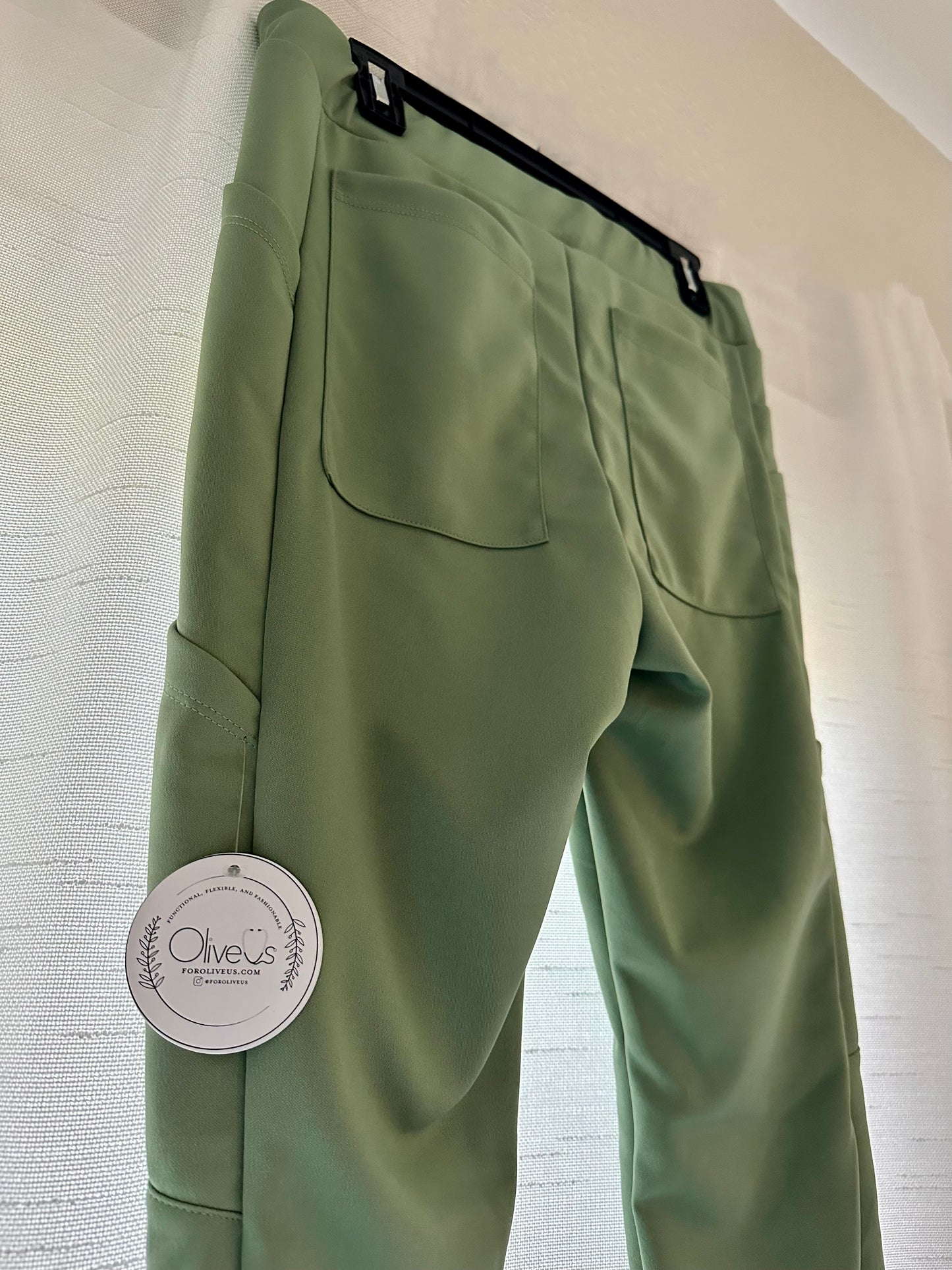 Men's Pants in Olive Green